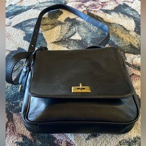 Black Leather Crossbody / shoulder FOSIL purse.